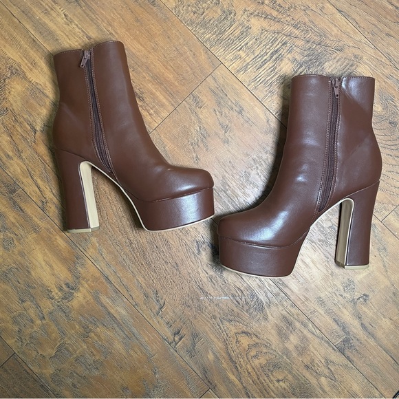 Chase&Chloe brown faux leather heeled booties side zip block heel platform sz 9 - Picture 10 of 14
